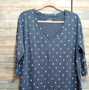 2/$10 V-Neck Tee w/Stencil Style Dots 18/20